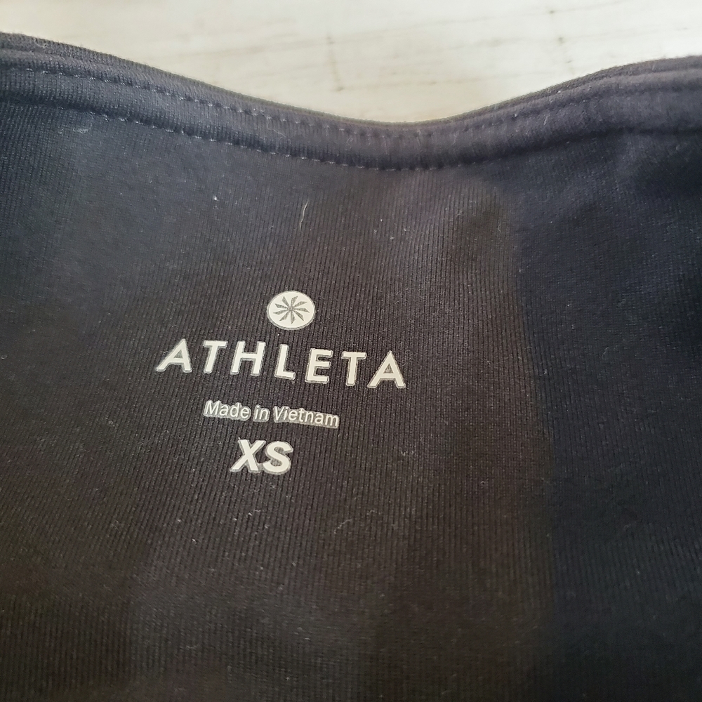 Athleta chaturanga capri legging laser cut eyelet details‎ black size xs - Picture 9 of 13